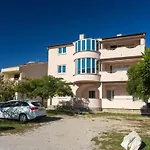 Apartmán Mrakovcic4 By Interhome